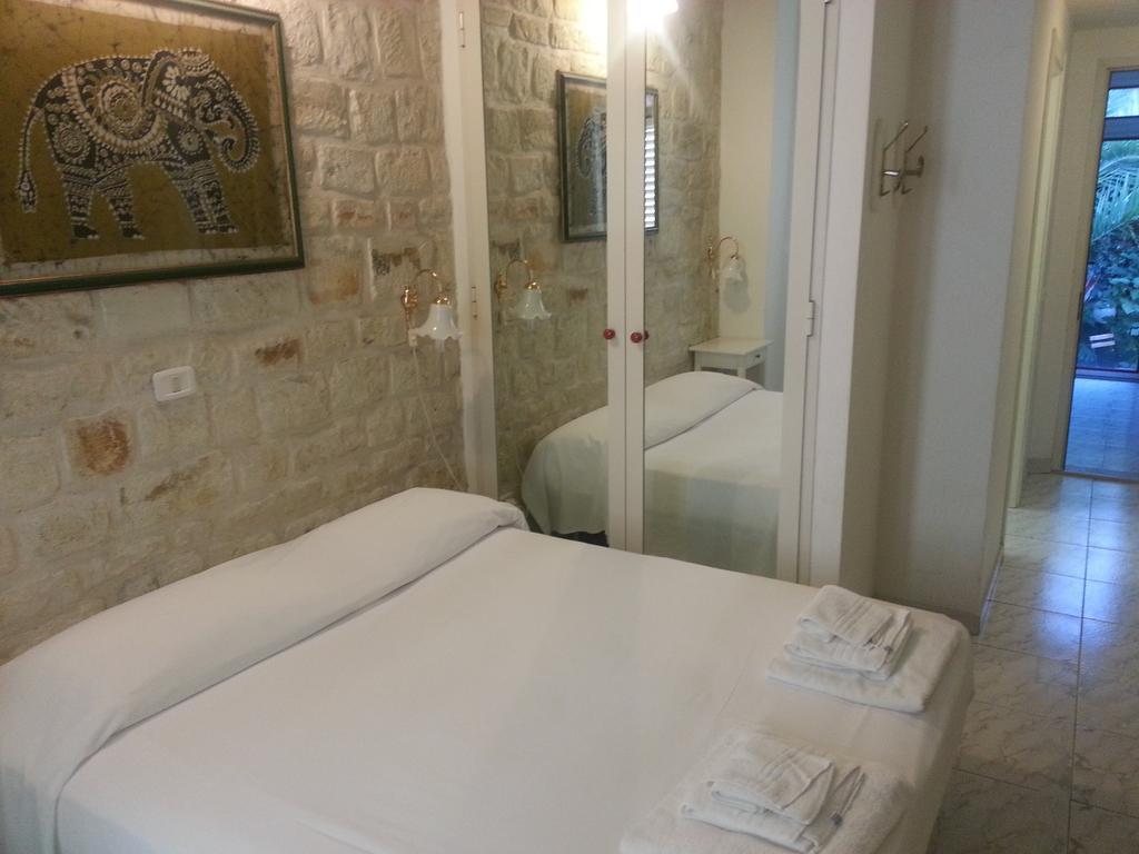 Camere Da Aldo In Centro Sirolo Quarto foto